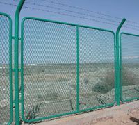 供應(yīng)邊架護(hù)欄網(wǎng) 安平君鴻護(hù)欄網(wǎng)廠(chǎng)為您詳解框架護(hù)欄網(wǎng)價(jià)格與優(yōu)勢(shì)